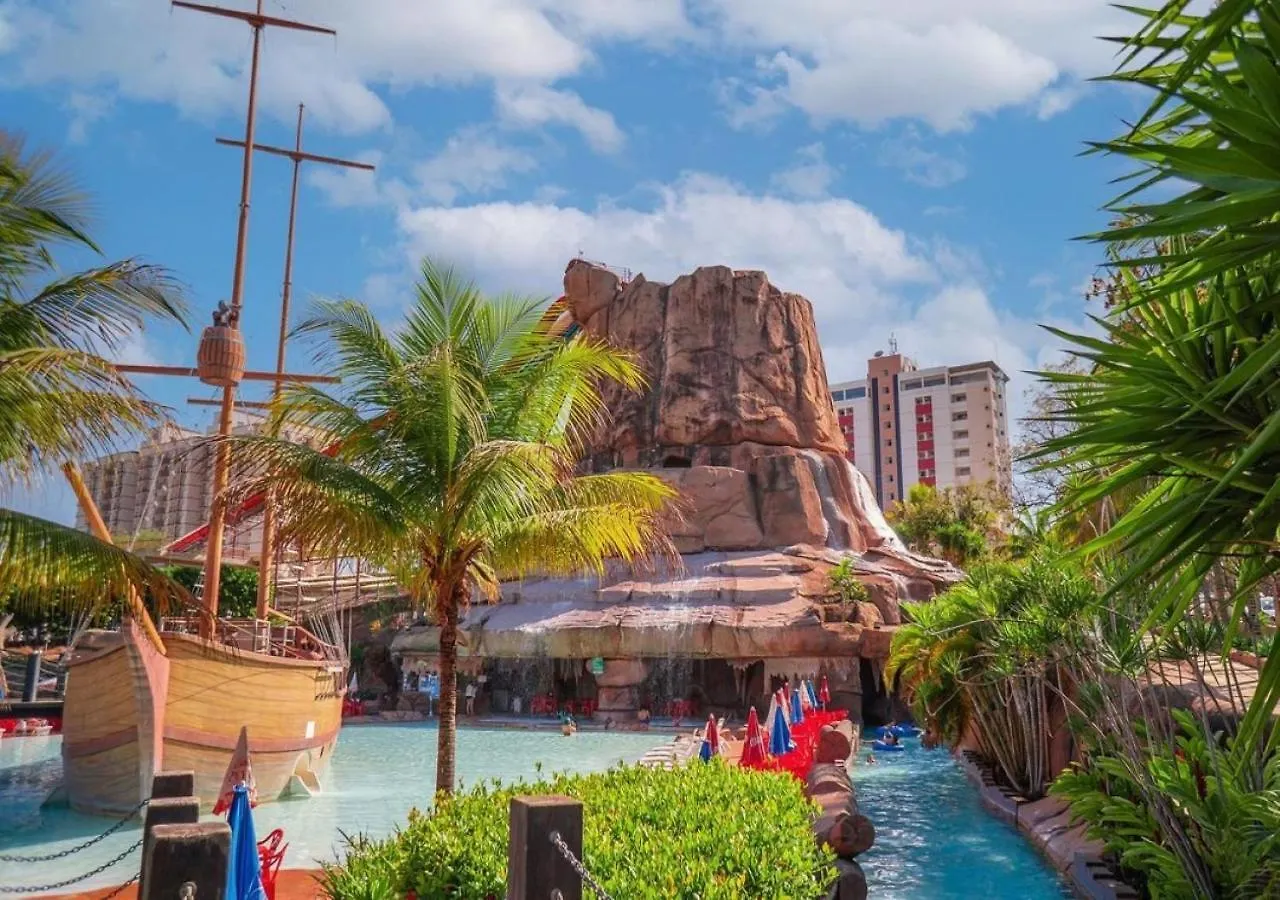 Villas Diroma Com Um Dia No Acqua Park, Splash E Slide Caldas Novas Lejlighed